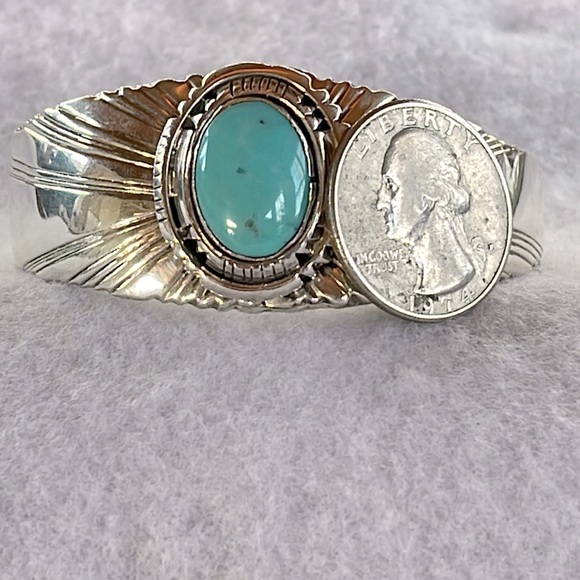 Turquoise & Sterling Silver Cuff Bracelet - Picture 5 of 5